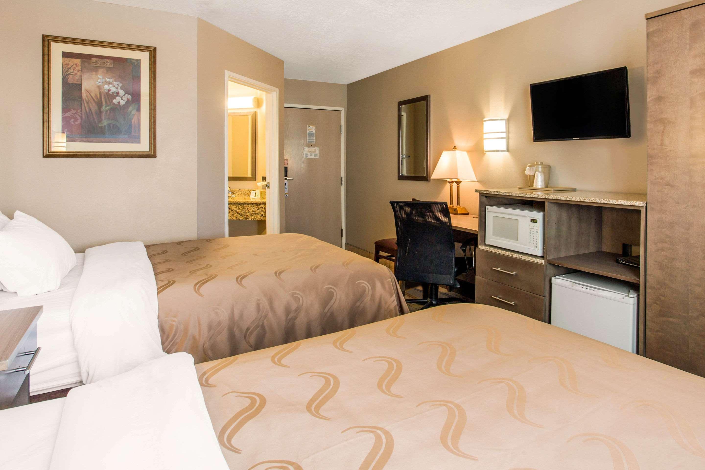 Quality Inn Moriarty Bagian luar foto