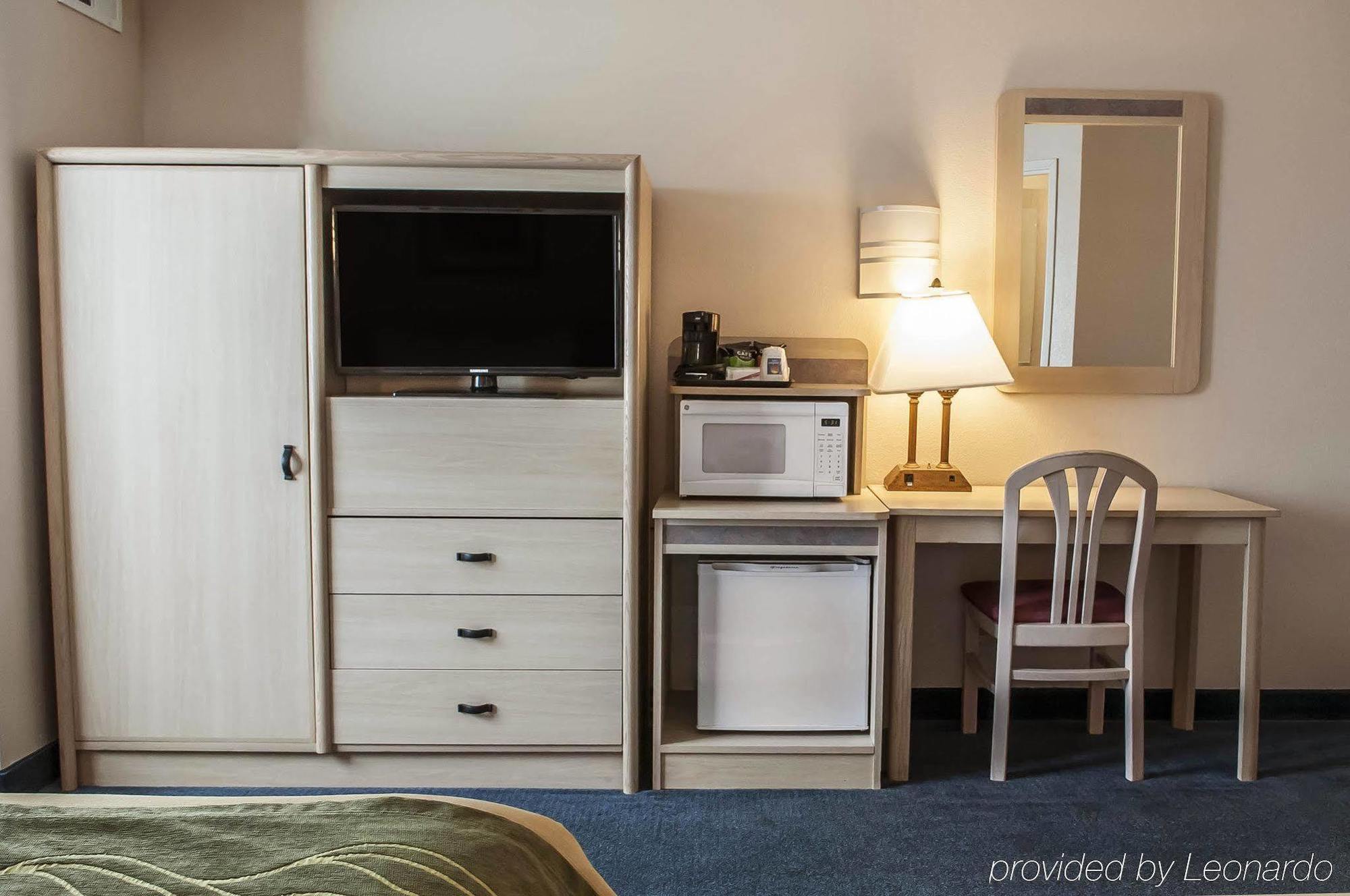 Quality Inn Moriarty Bagian luar foto