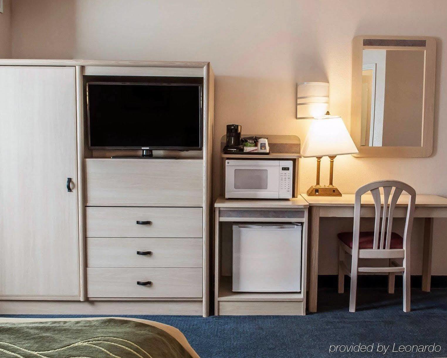 Quality Inn Moriarty Bagian luar foto