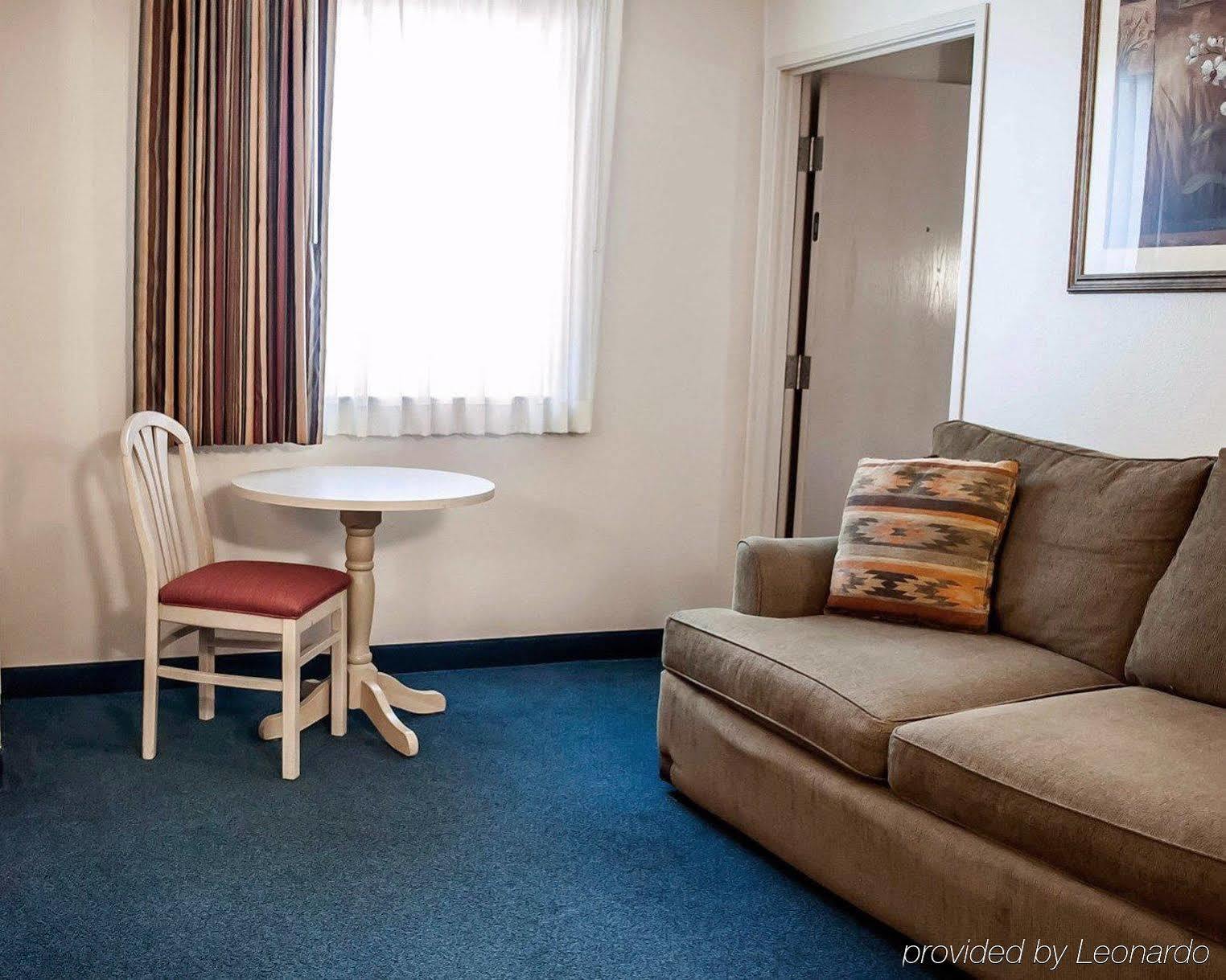 Quality Inn Moriarty Bagian luar foto